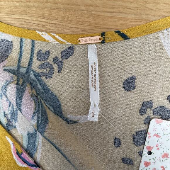 Free People Bella Tunic Blouse Top Womens Size S Yellow Floral Flowy Boho NWT - Picture 4 of 9